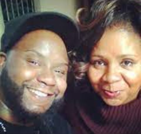 Jermaine Jacks works as a Production Specialist at Moonie Productions.